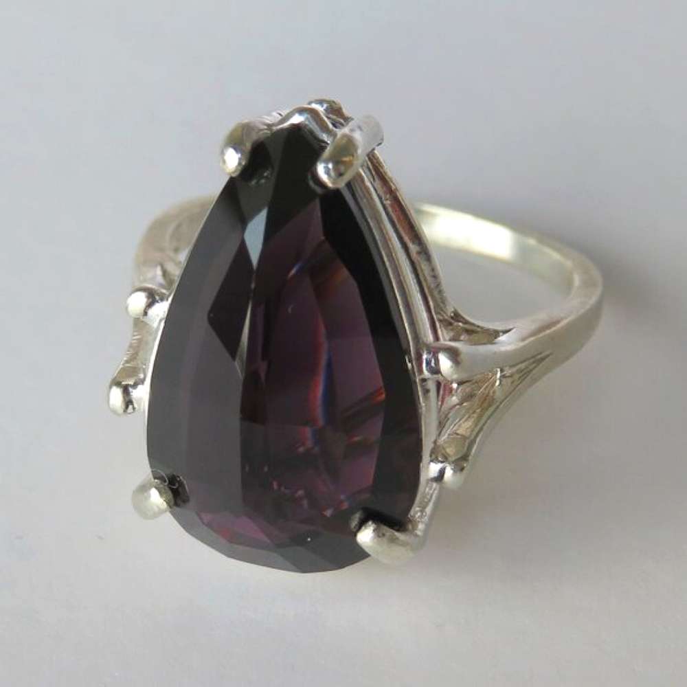 Natural Pear Top-Grade Purple Grape Spinel In Sterling Silver Ring, 7.41ct